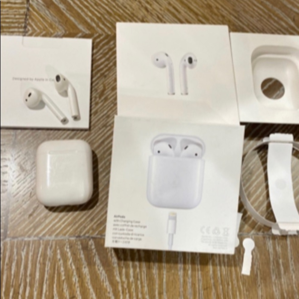 AirPods